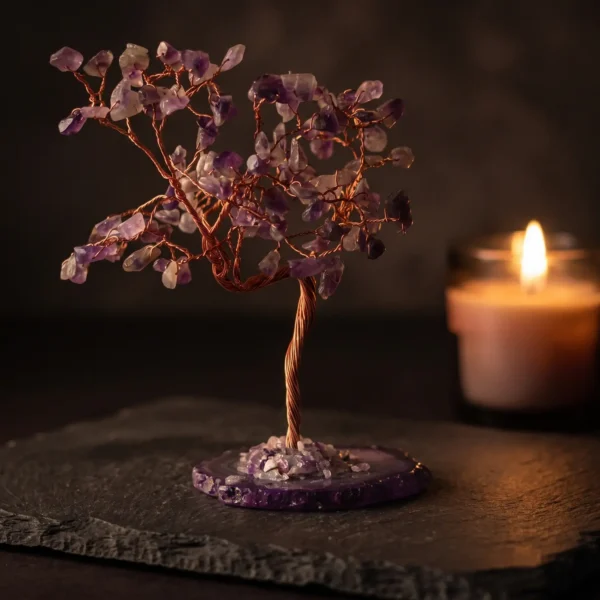 Groot edelsteenboompje amethist op agaat